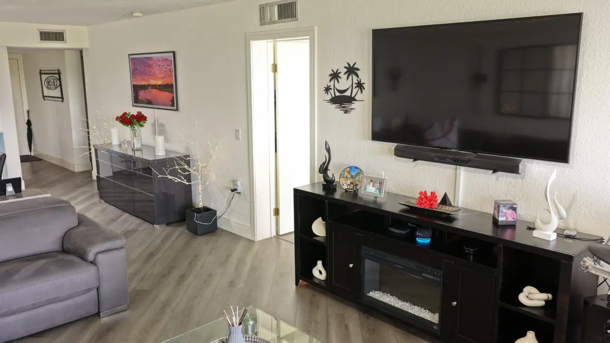 2421 Village Boulevard 201, West Palm Beach, FL – photo 4