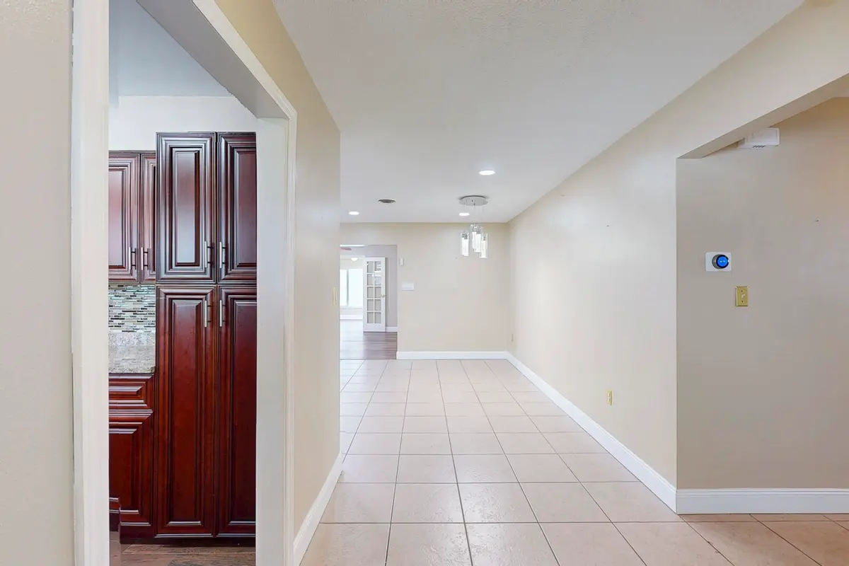 iPixx_01_2 at 613 Beach Avenue, Port St. Lucie