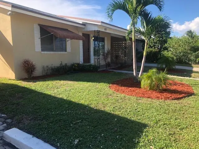817 S B Front at 817 S B Street, Lake Worth Beach
