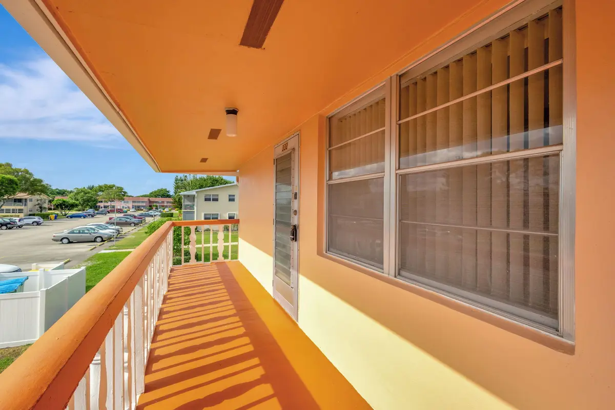 END CORNER at 332 Sheffield, West Palm Beach