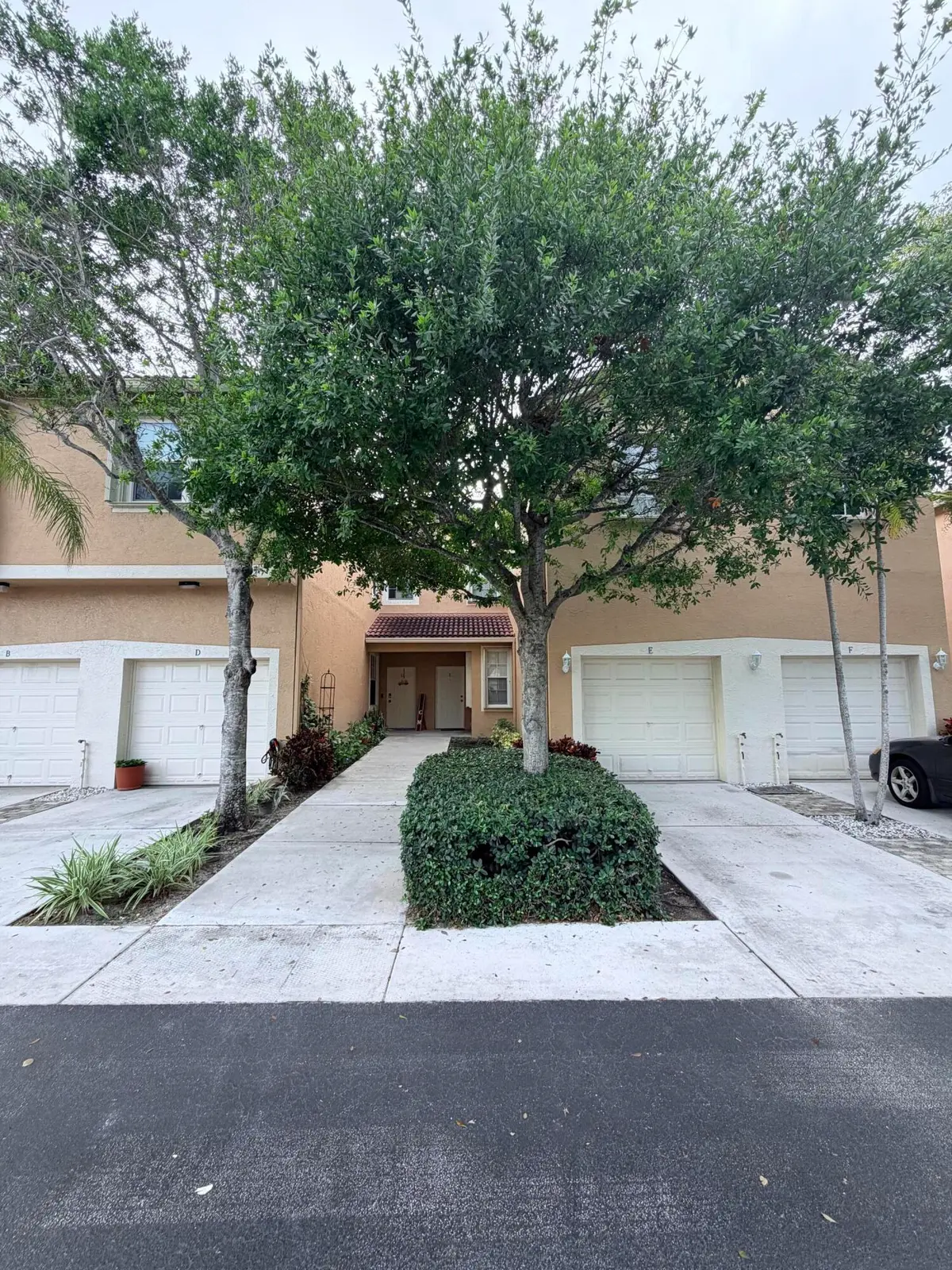 Front View at 154 Village Boulevard E, Tequesta
