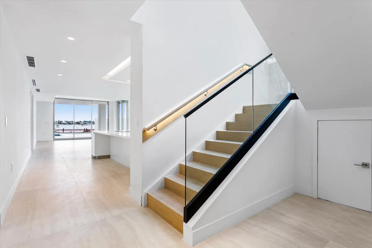 Entry Foyer at 4714 N Flagler Drive 102, West Palm Beach