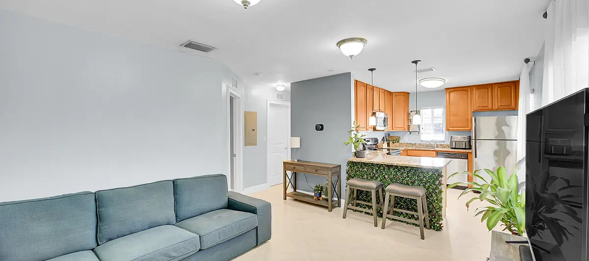 03_1 (8) at 410 SW 15th Street 206, Pompano Beach