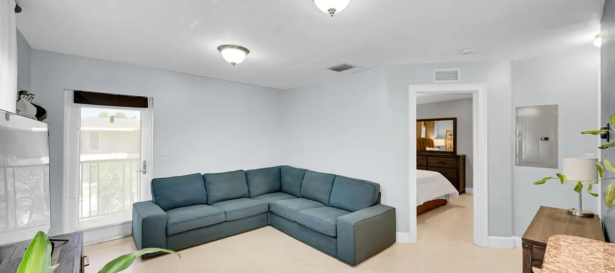 05_1 (10) at 410 SW 15th Street 206, Pompano Beach