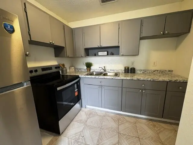 d53fb4db-ca14-4f78-bbcf-ef98e5c3aa97 at 116 N F Street 7, Lake Worth Beach