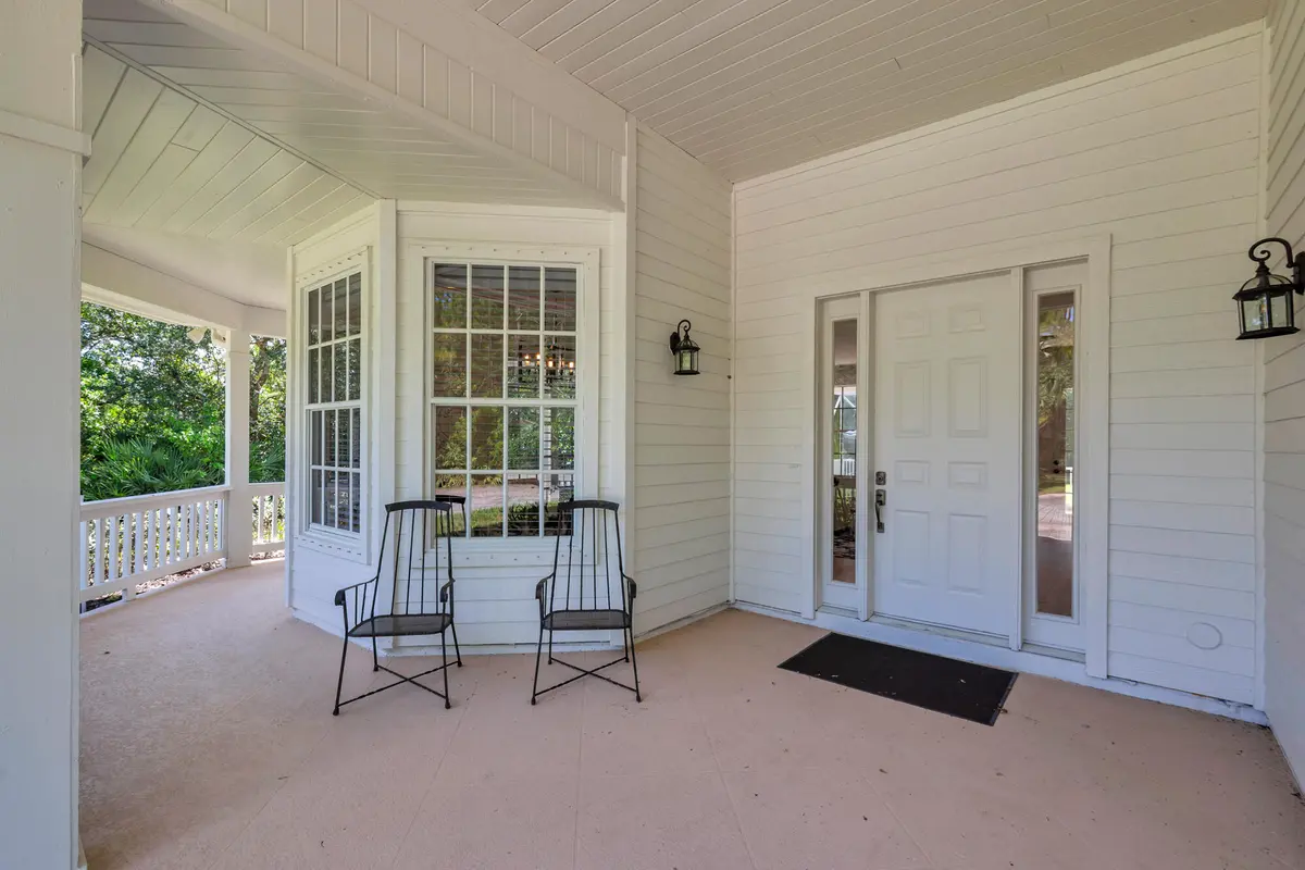 low-9 at 1001 SE Ranch Road, Jupiter