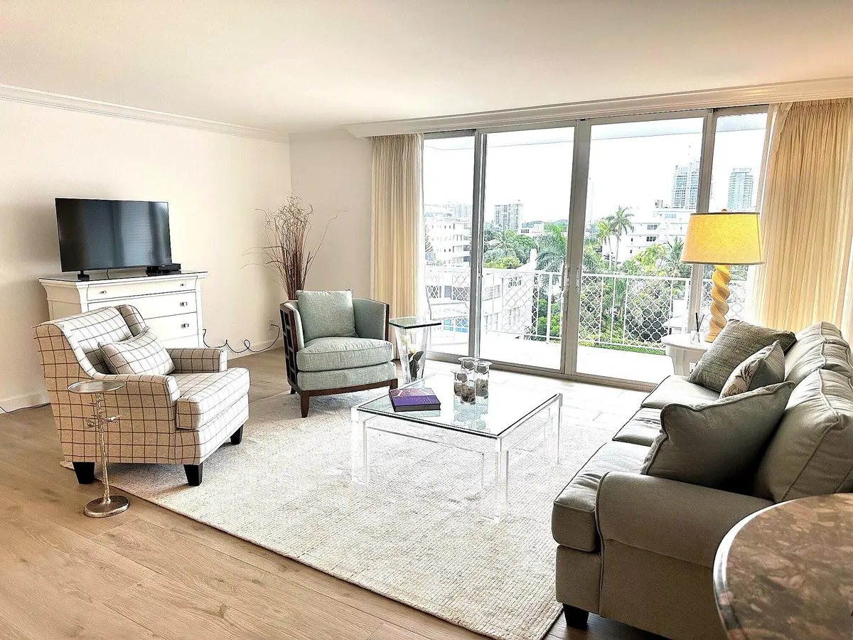 IH 6C Living Room at 354 Chilean Avenue 6c, Palm Beach