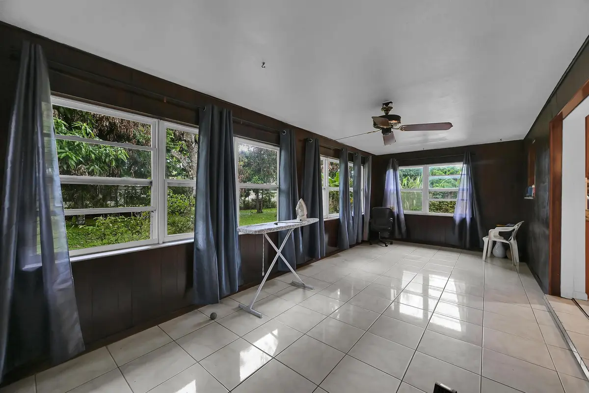 Florida room at 179 SE Soneto Court, Port St. Lucie