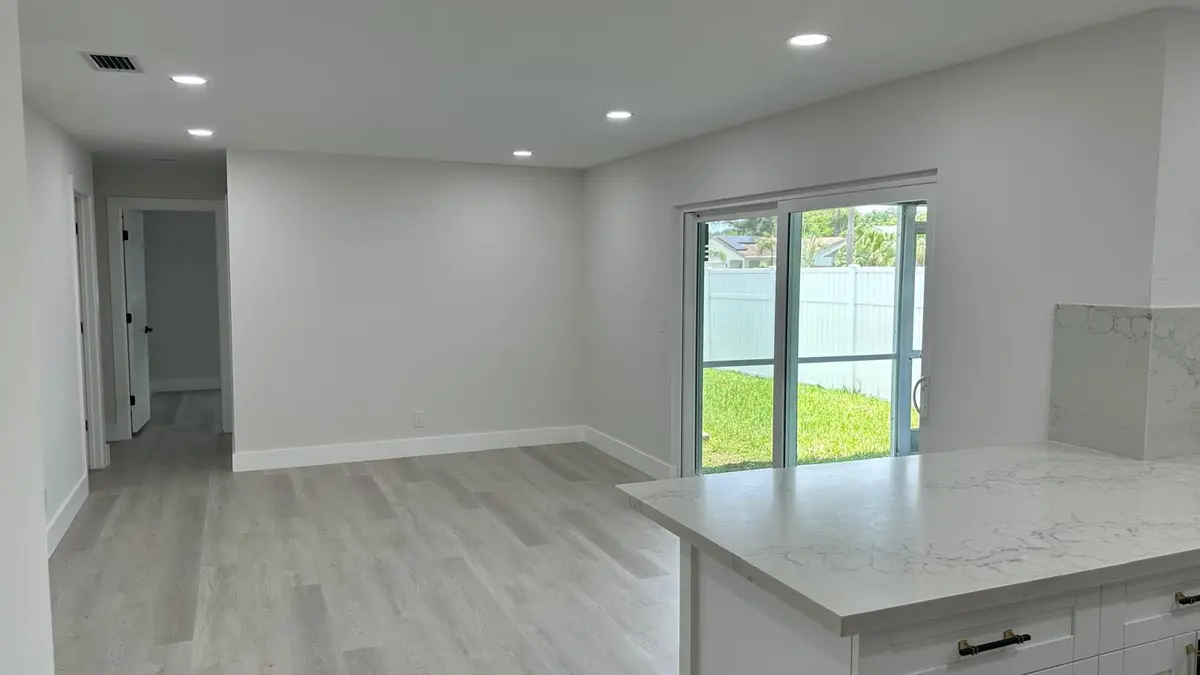 IMG_2984 at 3261 SW 4th Street, Deerfield Beach