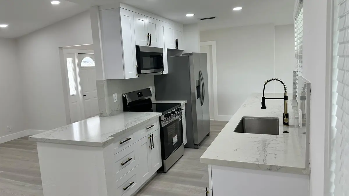 IMG_2978 at 3261 SW 4th Street, Deerfield Beach