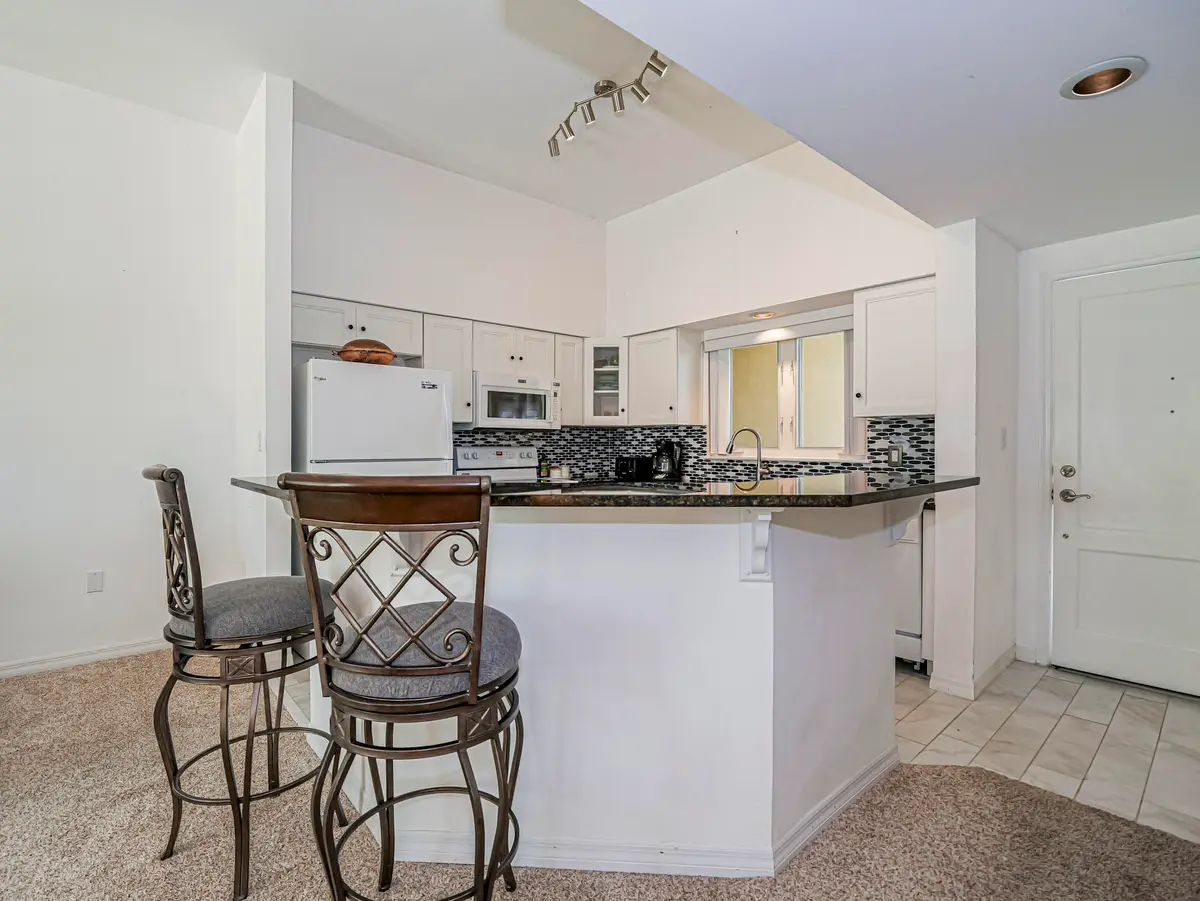 5025 Harmony Circle 202, Vero Beach, FL – photo 5