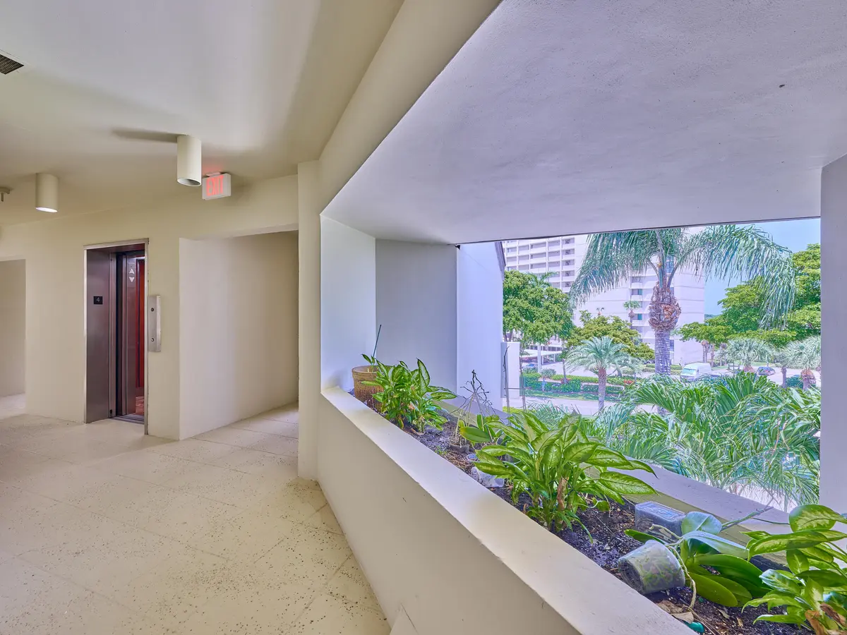 Elevator Entry to home at 1117 Marine Way K4l, North Palm Beach