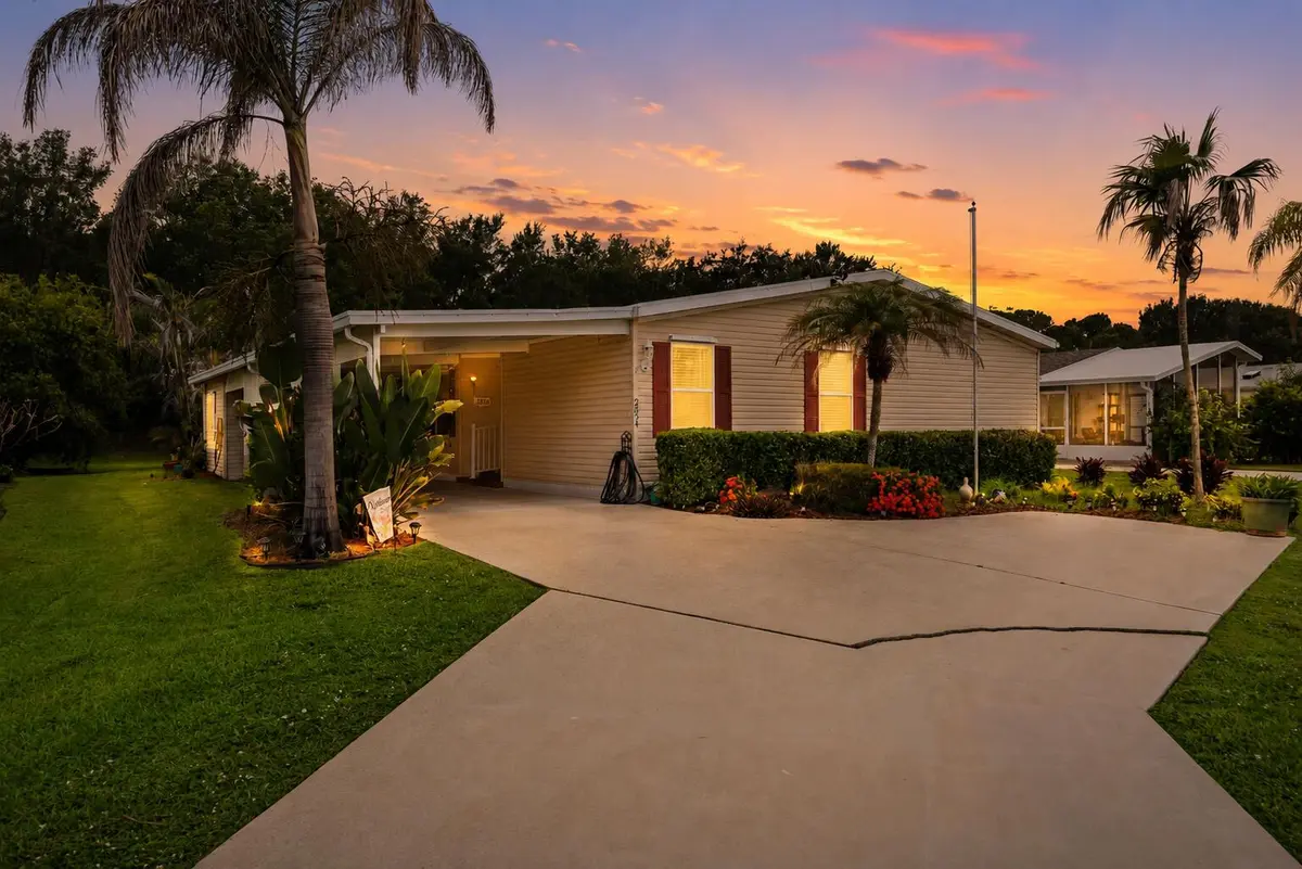 Ext at 2824 Hook Court, Port St. Lucie