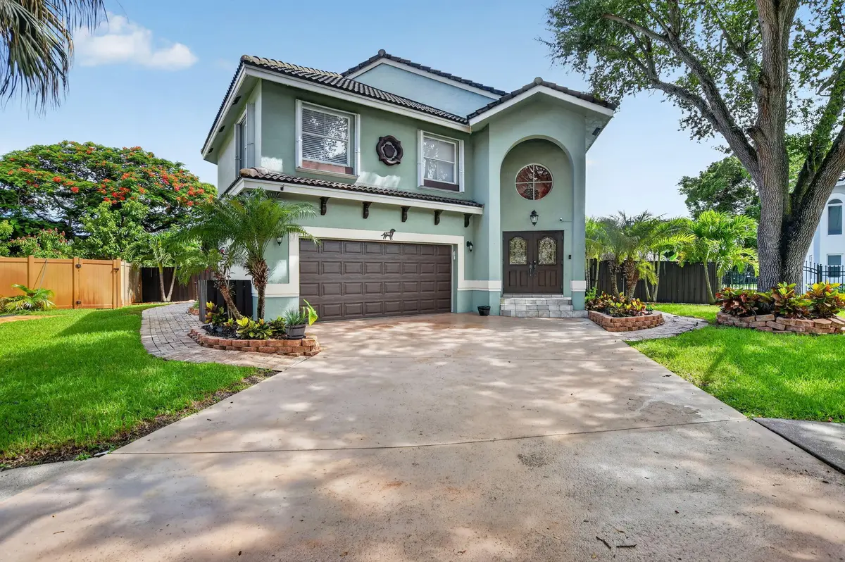 5901 Front of home at 5901 NW 58th Terrace, Parkland