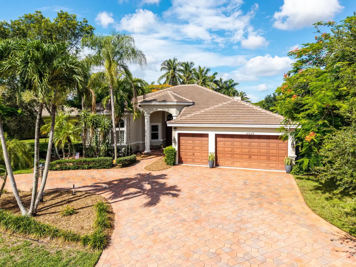 001-048-Front of Home-4000x3000 at 6529 NW 103rd Terrace, Parkland