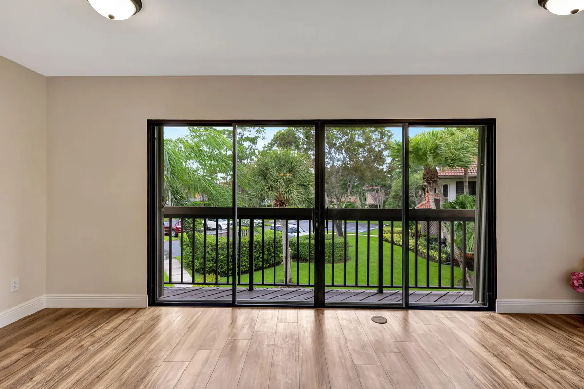 Florida Room at 1109 Duncan Circle 201, Palm Beach Gardens