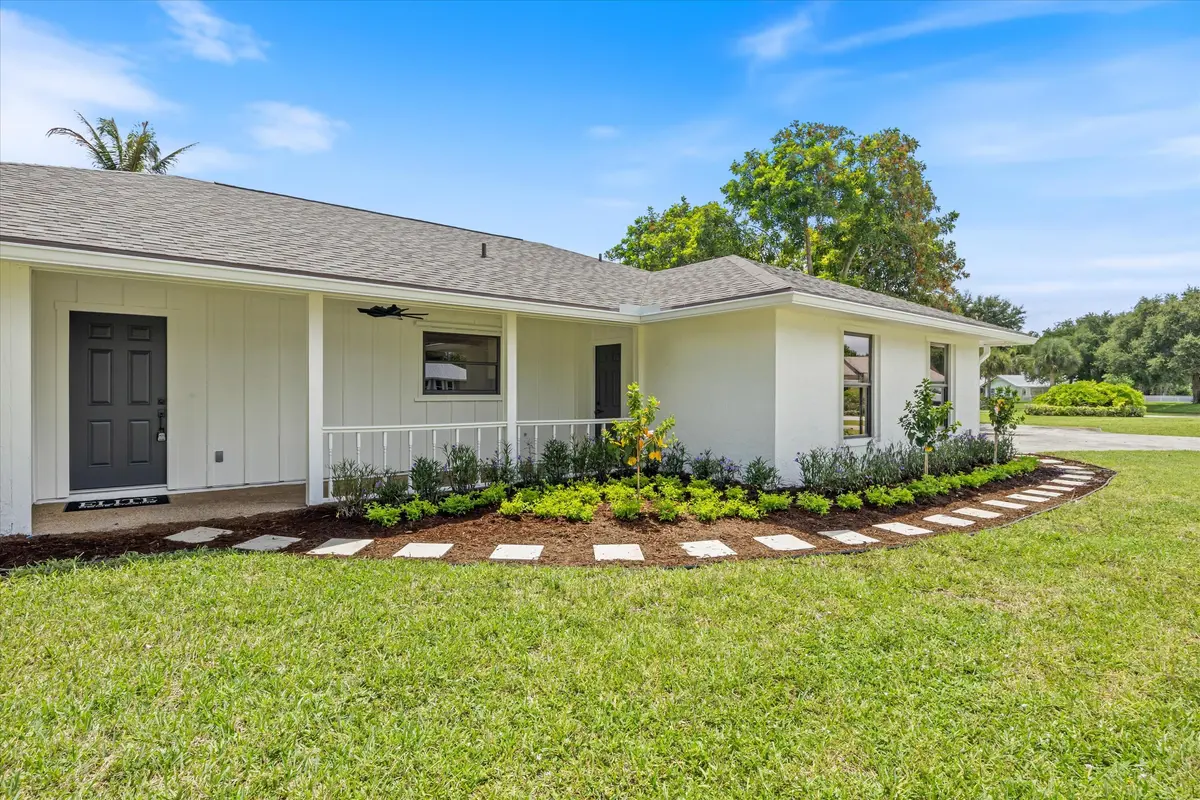621 NE Town Terrace, Jensen Beach, FL – photo 2