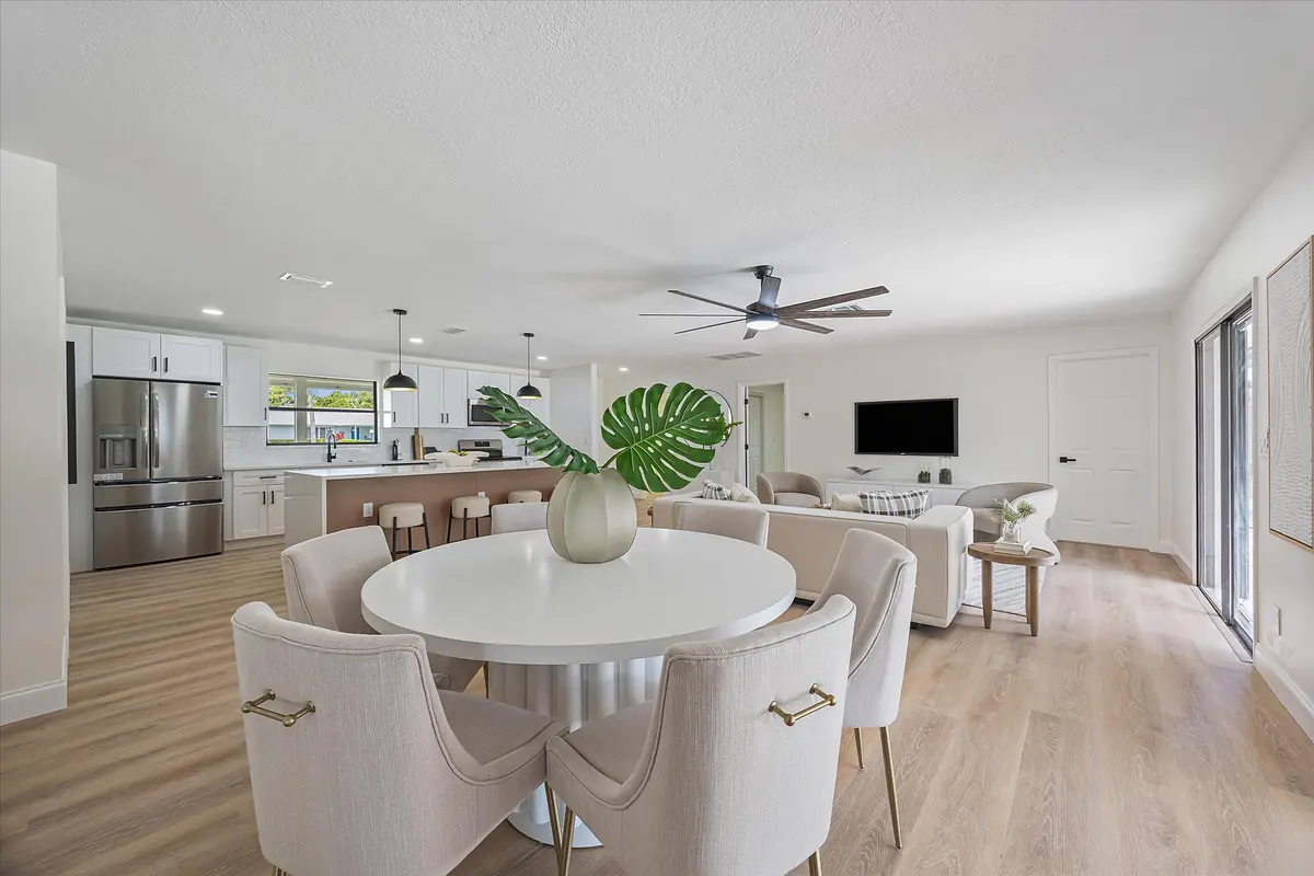 8. at 621 NE Town Terrace, Jensen Beach