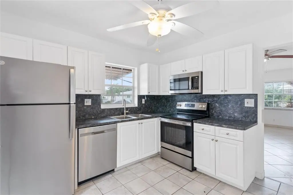 242No5 at 242 Neptune Avenue, Lauderdale-By-The-Sea