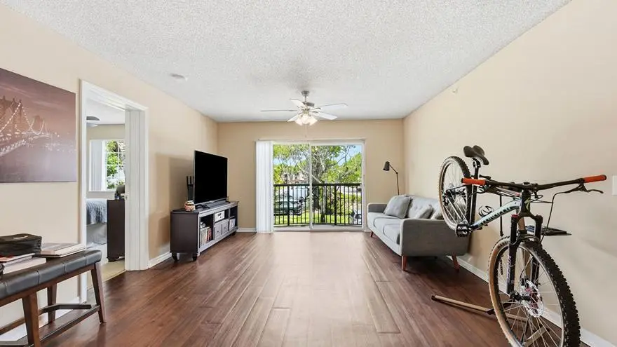 haverhill5 at 4159 N Haverhill Road 1304, West Palm Beach