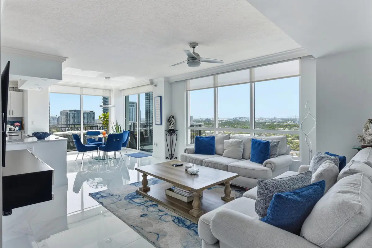 037-040-610 W Las Olas Blvd-4200x2804 at 600 W Las Olas Boulevard 1808s, Fort Lauderdale