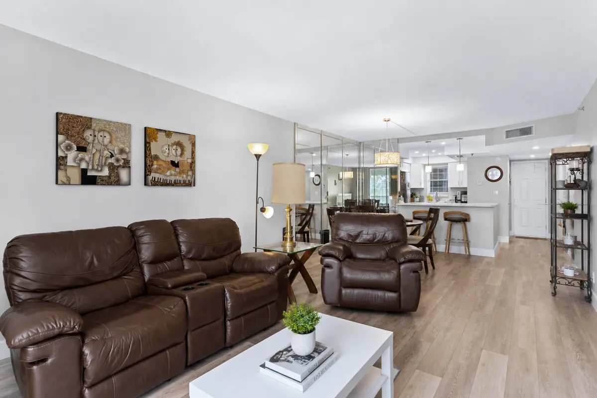 6_98A0601 at 3150 W Rolling Hills Circle 709, Davie