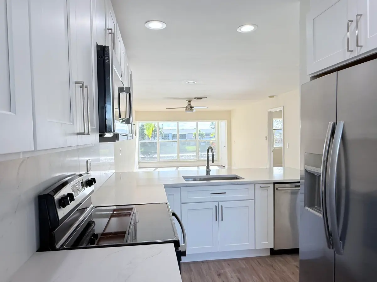OPEN UPDATED KITCHEN at 1340 NW 18th Avenue 202, Delray Beach