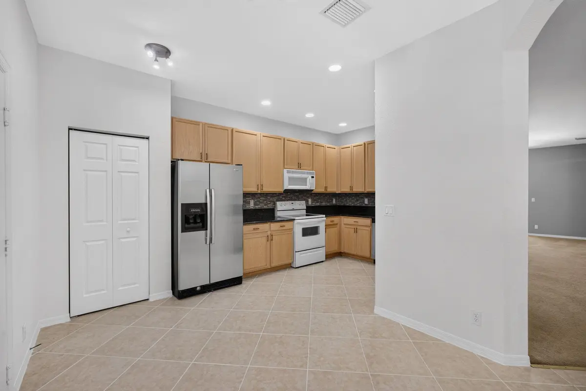 Kitchen at 4991 Bonsai Circle 107, Palm Beach Gardens