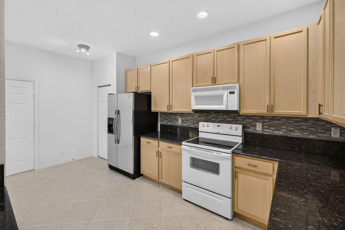 Kitchen at 4991 Bonsai Circle 107, Palm Beach Gardens