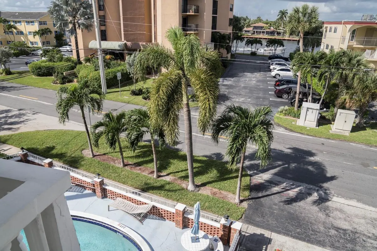 Photo 3 at 424 N Riverside Drive, Pompano Beach
