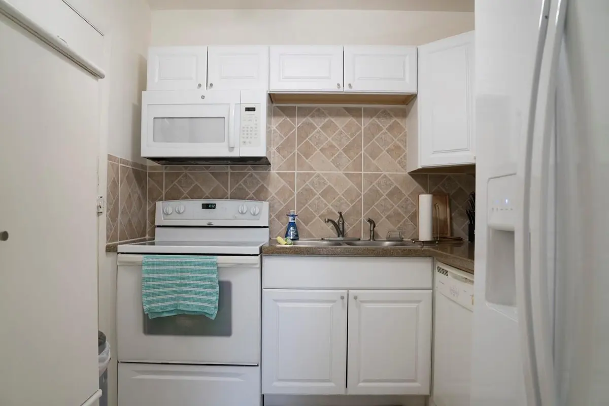 Photo 8 at 424 N Riverside Drive, Pompano Beach