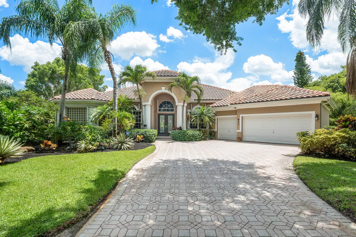 001-911ForestGlenLane-Wellington-FL-3341 at 911 Forest Glen Lane, Wellington