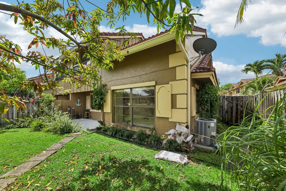 29-web-or-mls-Riverside Dr-S0607-029 at 2656 Riverside Drive 2656, Coral Springs