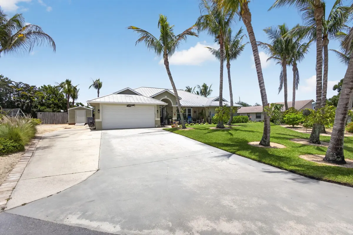 5-web-or-mls-5D1A4059 at 8081 SE Shiloh Terrace, Hobe Sound