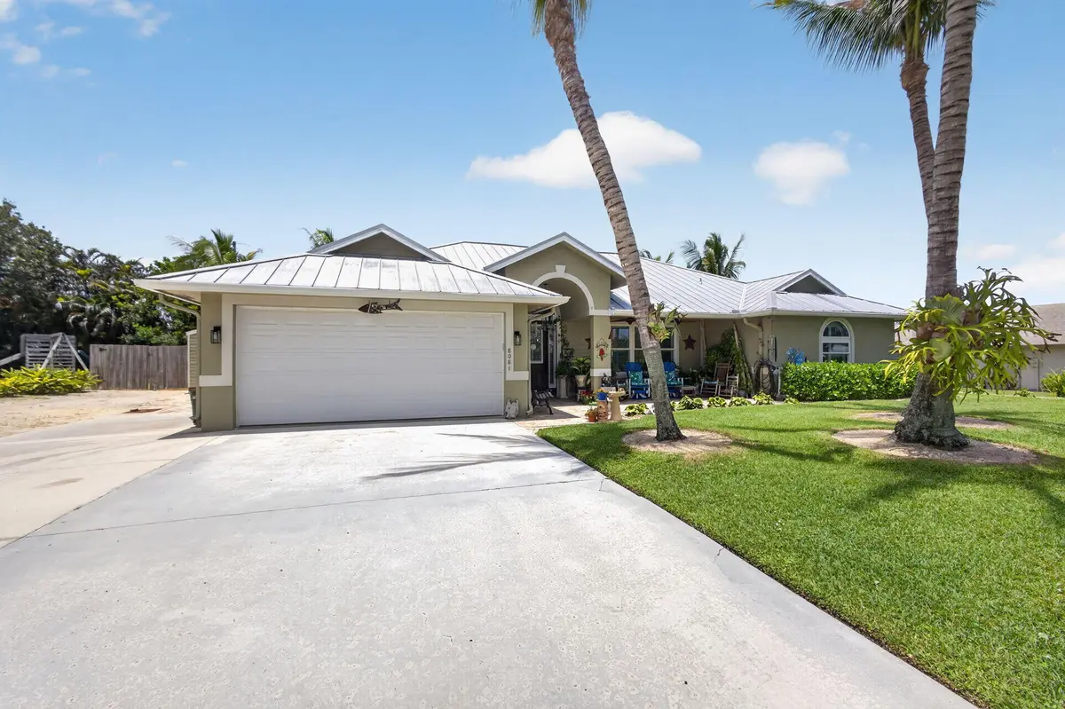7-web-or-mls-5D1A4069 at 8081 SE Shiloh Terrace, Hobe Sound