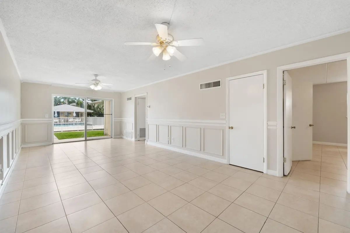7_10 at 510 Prosperity Farms Rd. Road 4b, North Palm Beach