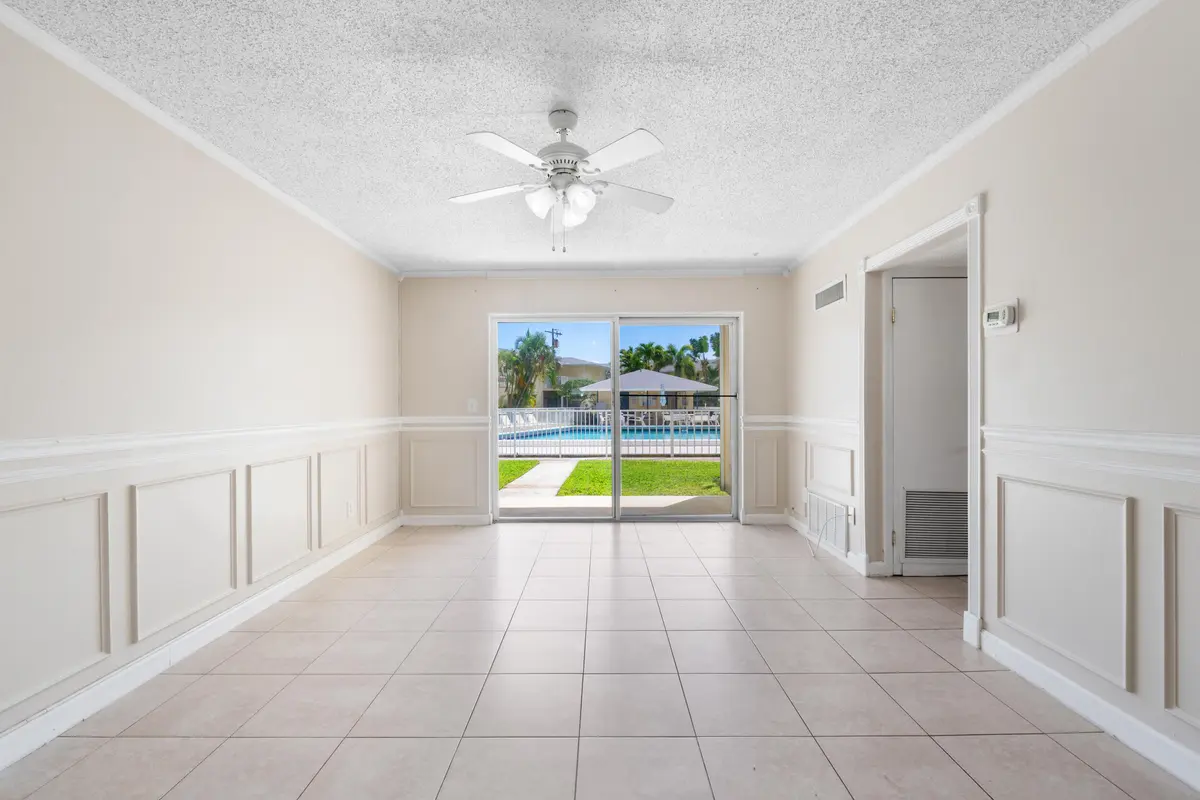 17_16 at 510 Prosperity Farms Rd. Road 4b, North Palm Beach
