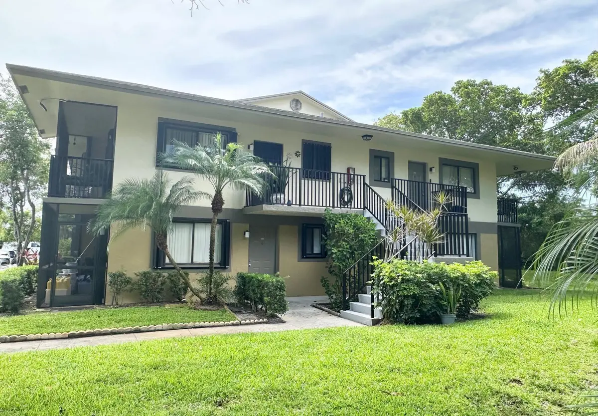 tivoli 1 at 588 Trace Circle 211, Deerfield Beach