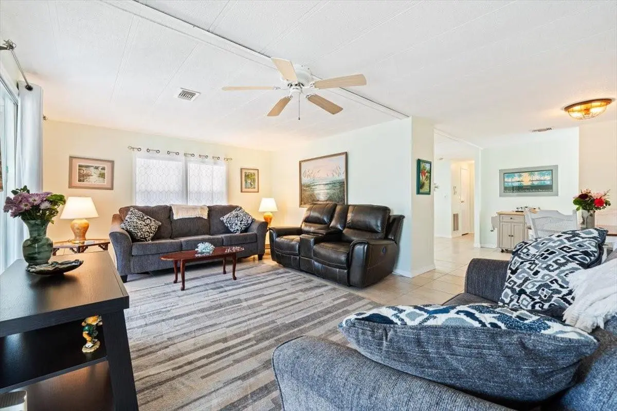 Photo 4 at 5389 NW 3rd Avenue, Deerfield Beach