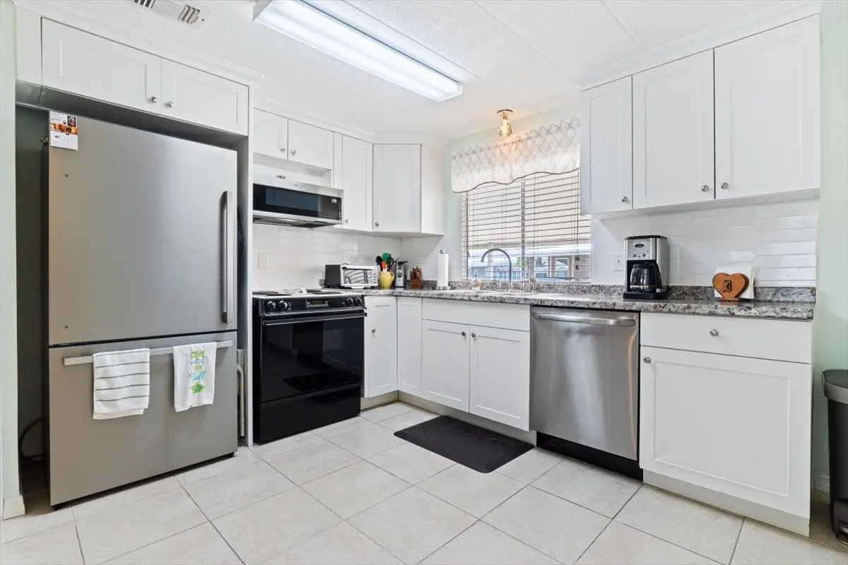 Photo 6 at 5389 NW 3rd Avenue, Deerfield Beach