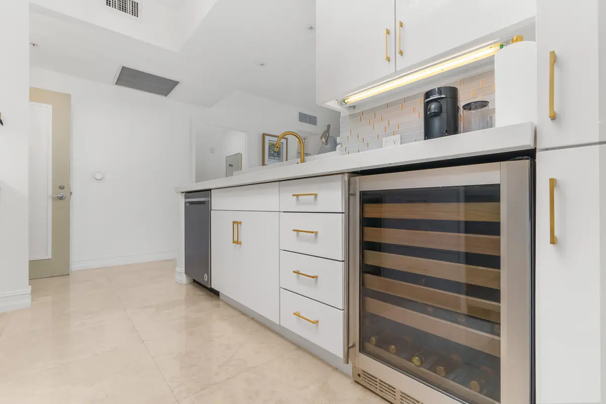 Kitchen at 550 Okeechobee Boulevard 1409, West Palm Beach