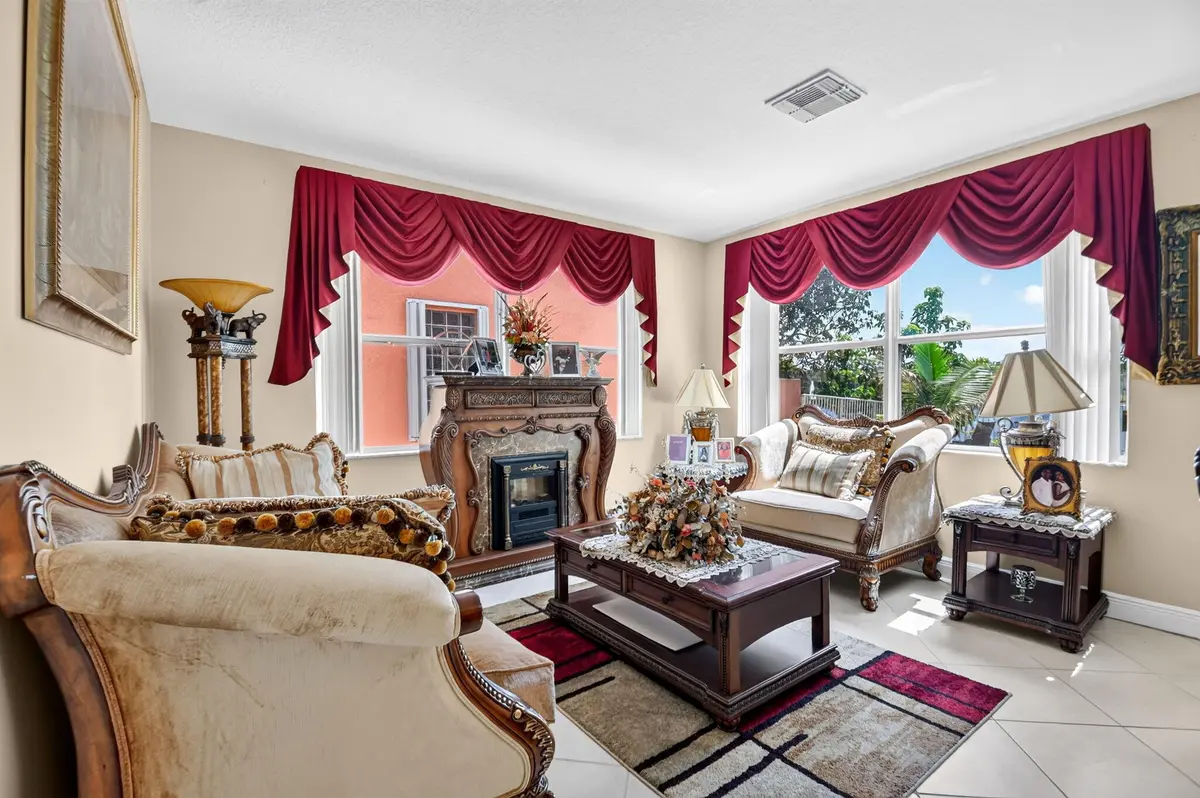 10-web-or-mls-DSC_4129 at 809 Triana Street, West Palm Beach