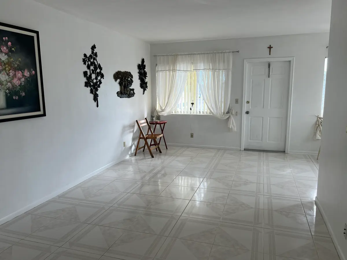 Living room at 2840 Cynthia Lane 207, Lake Worth Beach