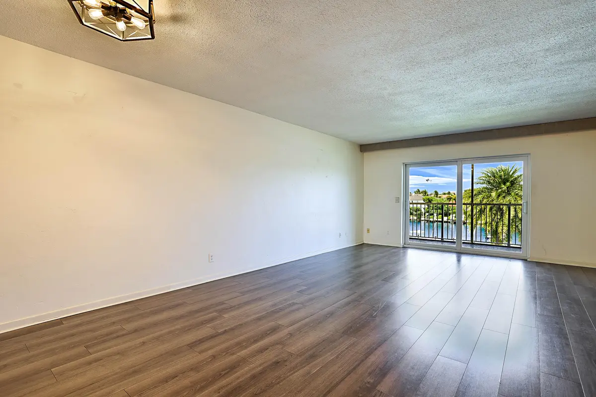 230 N Federal Hwy #305-3 at 230 N Federal Highway 305, Deerfield Beach