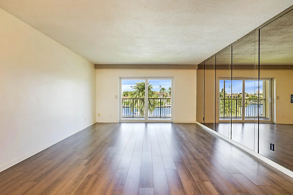 230 N Federal Hwy #305-5 at 230 N Federal Highway 305, Deerfield Beach