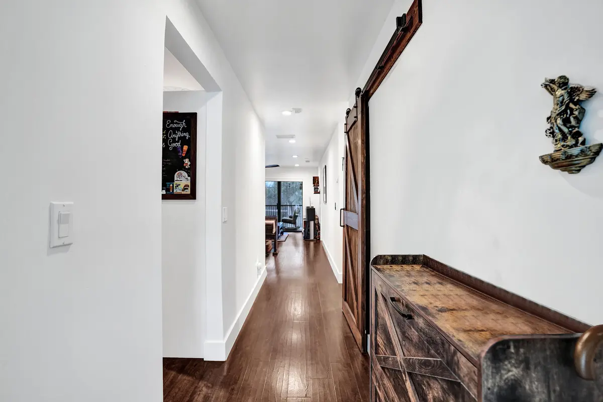 Hallway at 9561 NW 2nd Place 1-j, Coral Springs