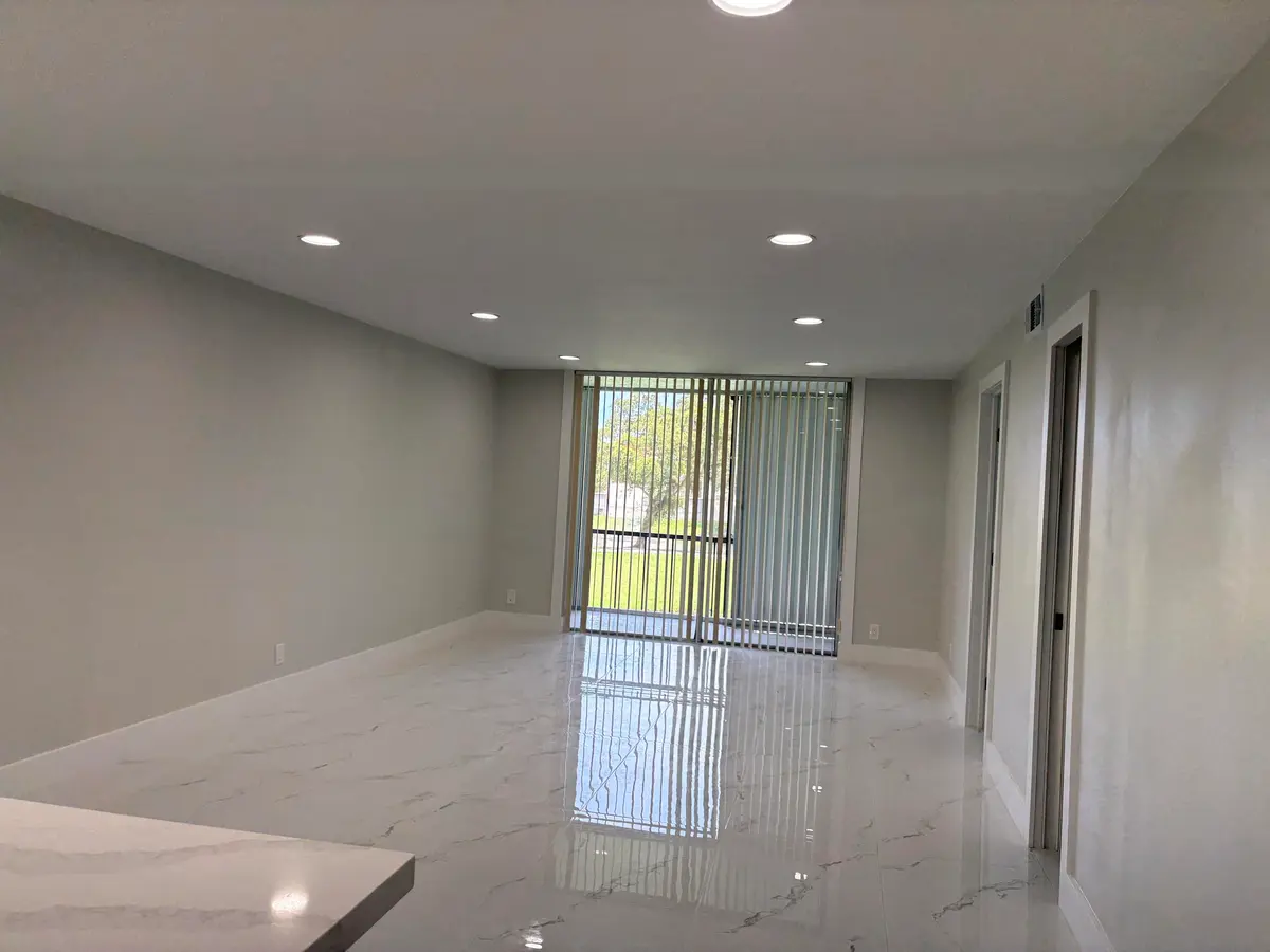 IMG_3816 at 700 S Hollybrook Drive 207, Pembroke Pines