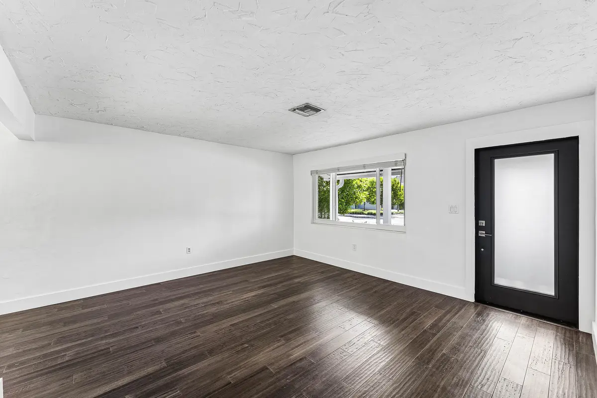005-2105NorthFederalHighway-LakeWorthBea at 2105 N Federal Highway, Lake Worth Beach