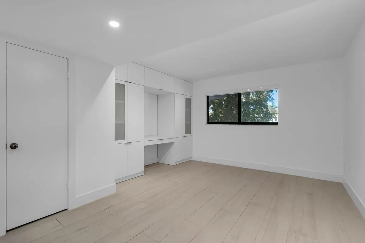 7-web-or-mls-5750TurinStap#206-7 at 5750 Turin Street 206, Coral Gables