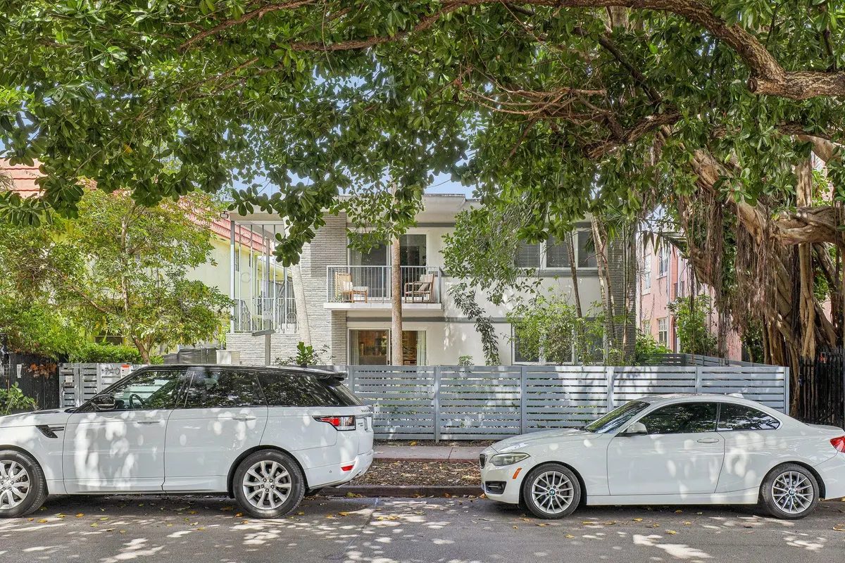 1-web-or-mls-Meridian Ave 11-S1007-001 at 740 Meridian Avenue 11, Miami Beach